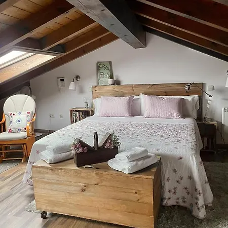 La Casa De Flores De * El Hornillo