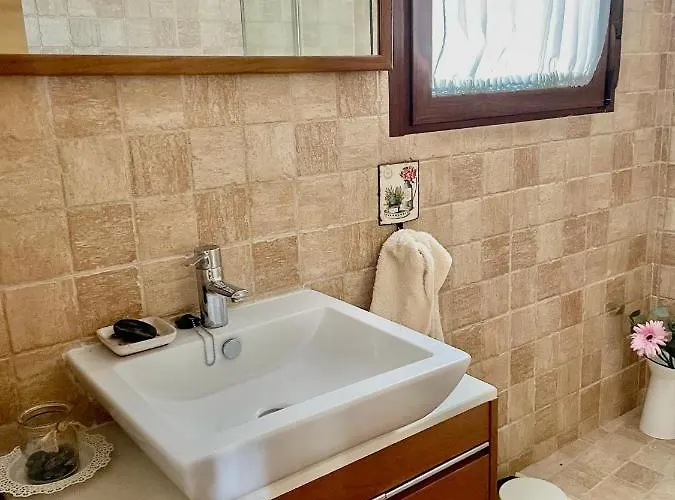 La Casa De Flores De * El Hornillo